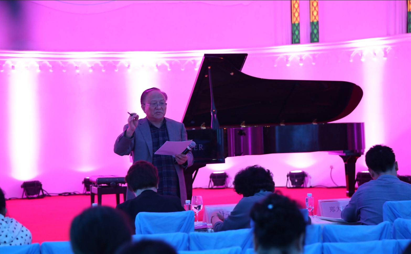 著名钢琴教育家郑大昕教授 第十一届法国尼斯钢琴比赛_副本.jpg